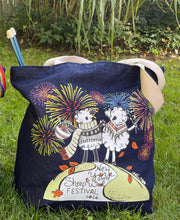 Load image into Gallery viewer, 1 Tote Bag 2026 ZipperTop, Denim, 1.5” NaturalHandles, 2 Outside Pockets, Inside hanging pocket
